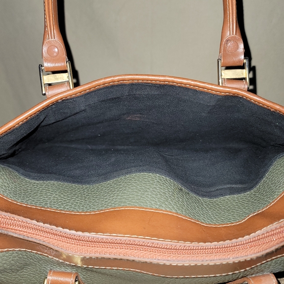 Guess purse - Picture 14 of 14